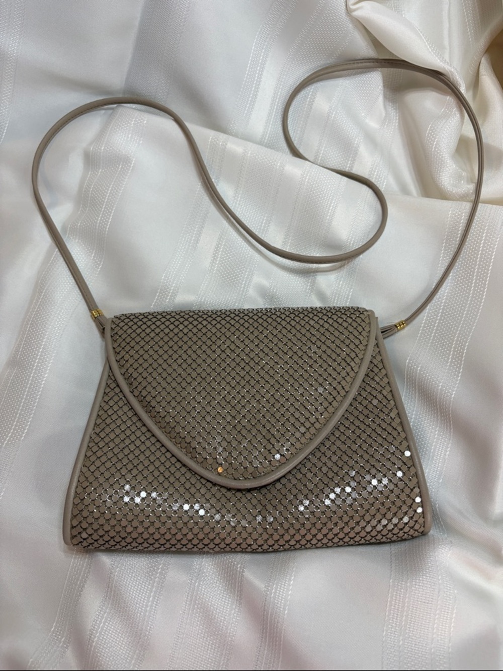 Vintage Whiting & Davis Classic tan cream Metal Mesh Crossbody Shoulder Bag